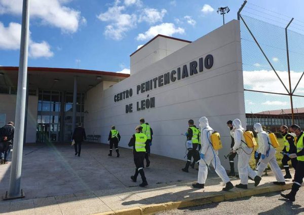 Los sindicatos proponen prohibir las salidas de los reclusos de Villahierro