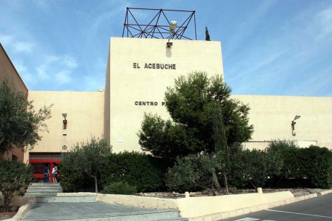 Un funcionario de prisiones herido grave tras ser agredido por un interno en Almería
