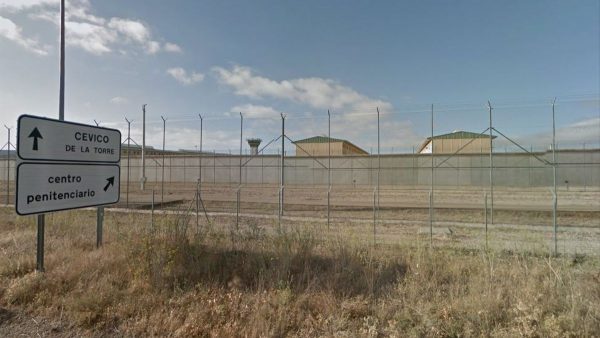 Un interno ataca a tres trabajadores de la prisión de Dueñas (Palencia)