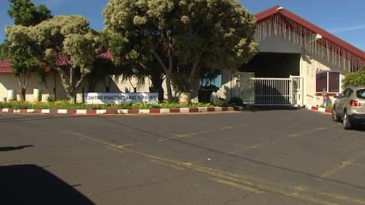 Un funcionario del Centro Penitenciario de Tenerife es agredido y amenazado de muerte por un interno