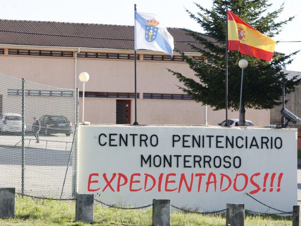 CONCENTRACIÓN  APOYO a 3 FUNCIONARIOS EXPEDIENTADOS EN MONTERROSO