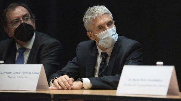 El enésimo escándalo de Marlaska: oposición y sindicatos penitenciarios exigen dimisiones