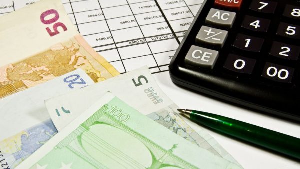 Imputación de incrementos retributivos del personal al servicio del sector público