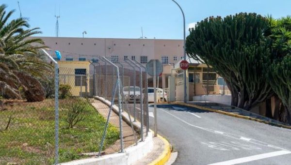 La cárcel española de las plagas: cucarachas, ratas y ahora serpientes